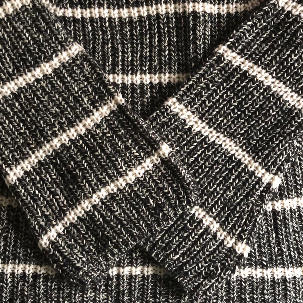 Chaps Sweater NWT - Picture 3 of 4